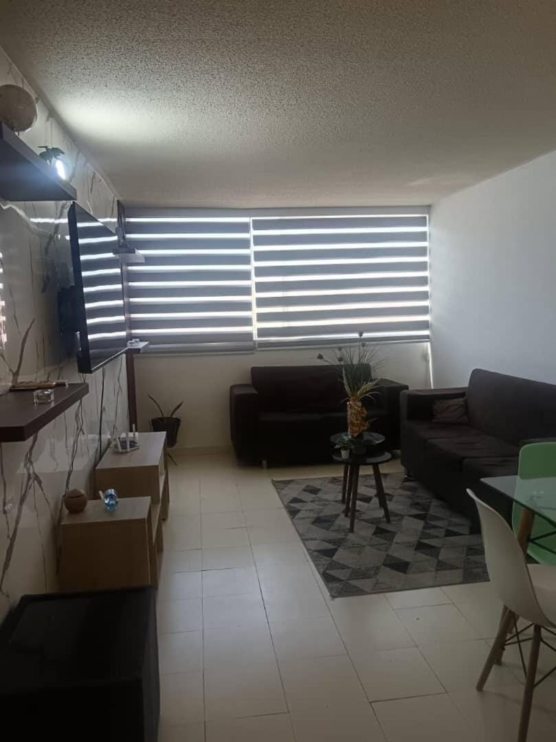 Apartamento con piscina en conjunto cerrado Apartment in Venezuela