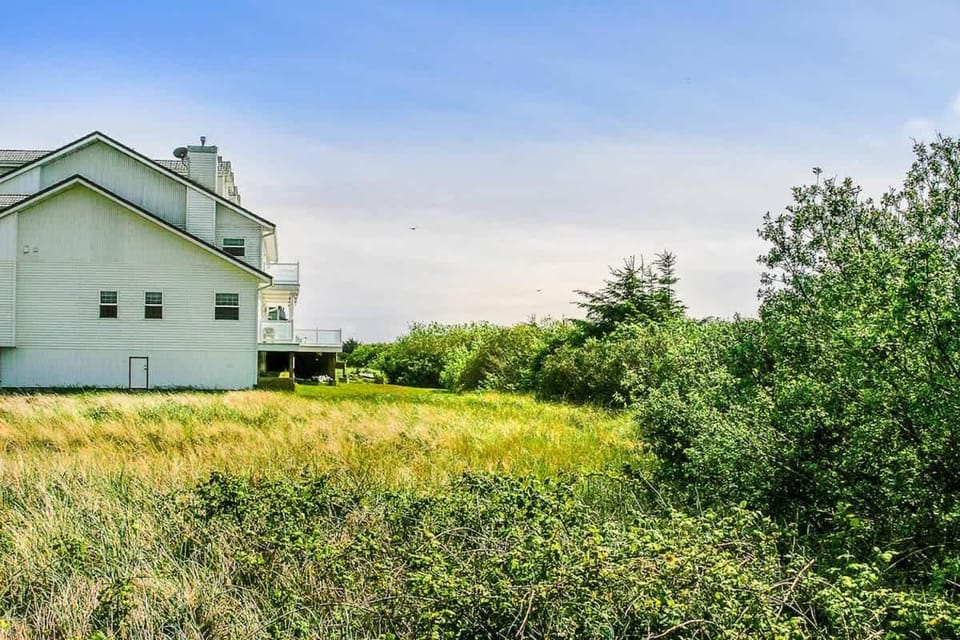 On Beyond Condo at Ocean Surf Condo #206 House in Ocean Shores