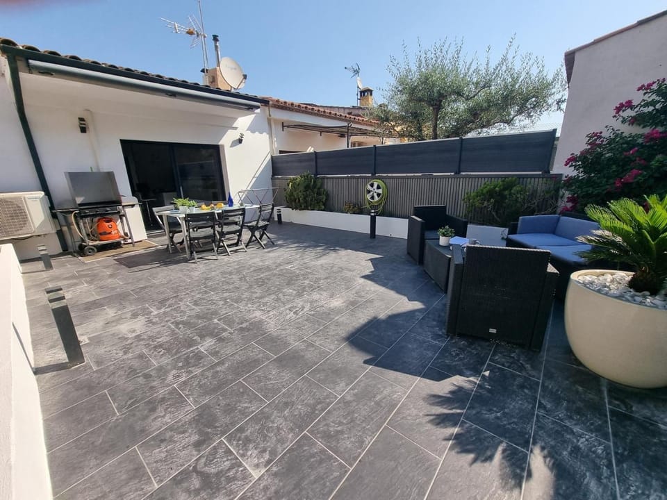 Casa espaciosa a 600m de las playas de Empúries con terraza privada - HISP-236-167 House in L'Escala