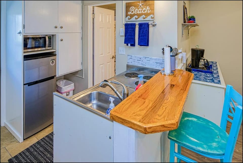 Hear the Surf at Pacific Surf Condo - Unit B House in Ocean Shores