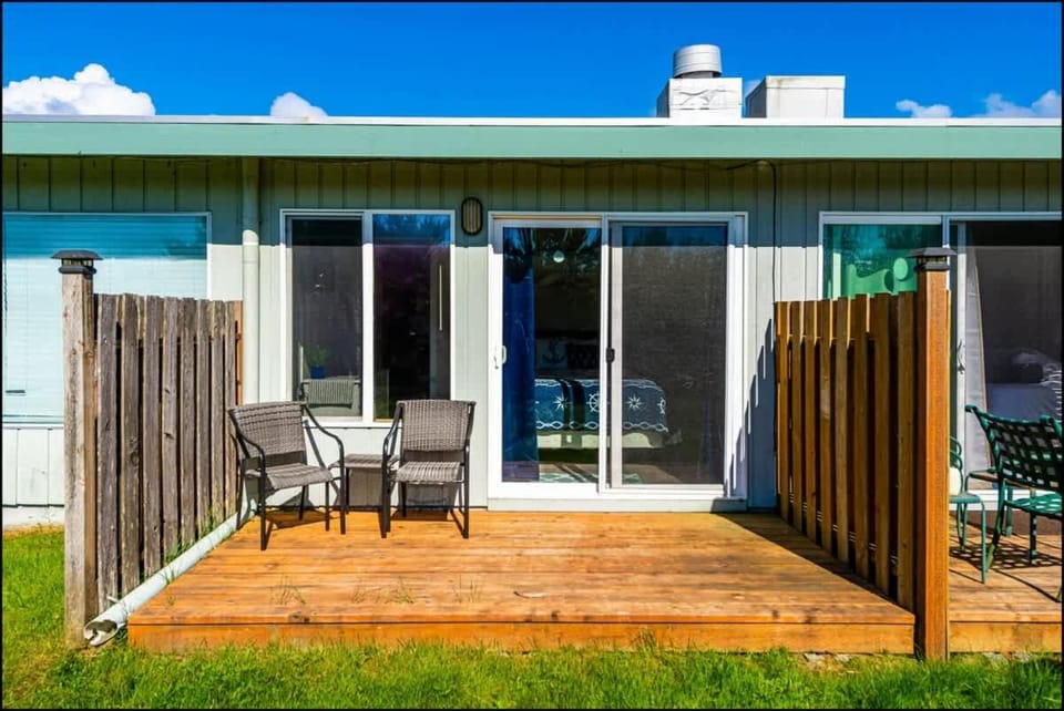 Hear the Surf at Pacific Surf Condo - Unit B House in Ocean Shores
