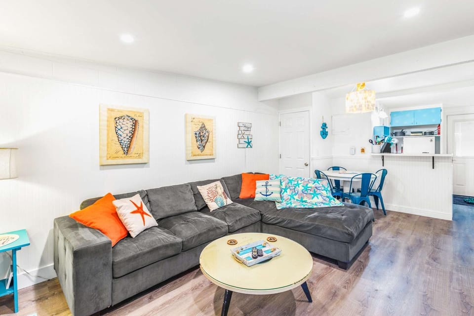 Comfy Cozy Condo Close to Surf & Town Center - Unit C Apartment in Ocean Shores