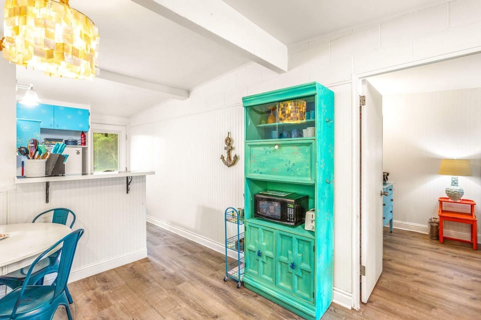Comfy Cozy Condo Close to Surf & Town Center - Unit C Apartment in Ocean Shores