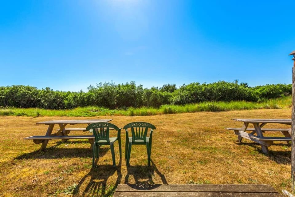 Come for the Surf & Stay at Sandy Days Condo - Unit I House in Ocean Shores