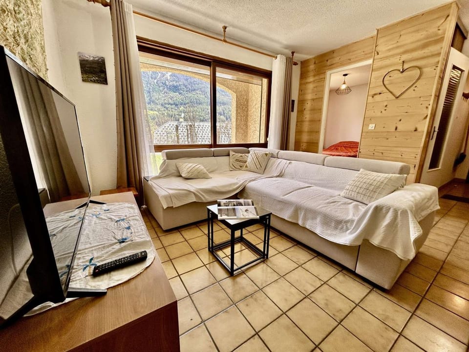 Appartement spacieux avec jardin privatif - 6 pers. - FR-1-330F-252 Apartment in Le Monêtier-les-Bains