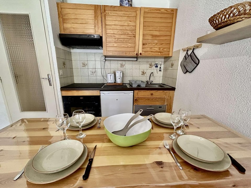Appartement spacieux avec jardin privatif - 6 pers. - FR-1-330F-252 Apartment in Le Monêtier-les-Bains