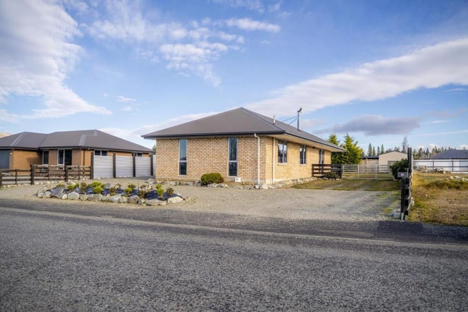 Irishman Drive Escape House in Twizel