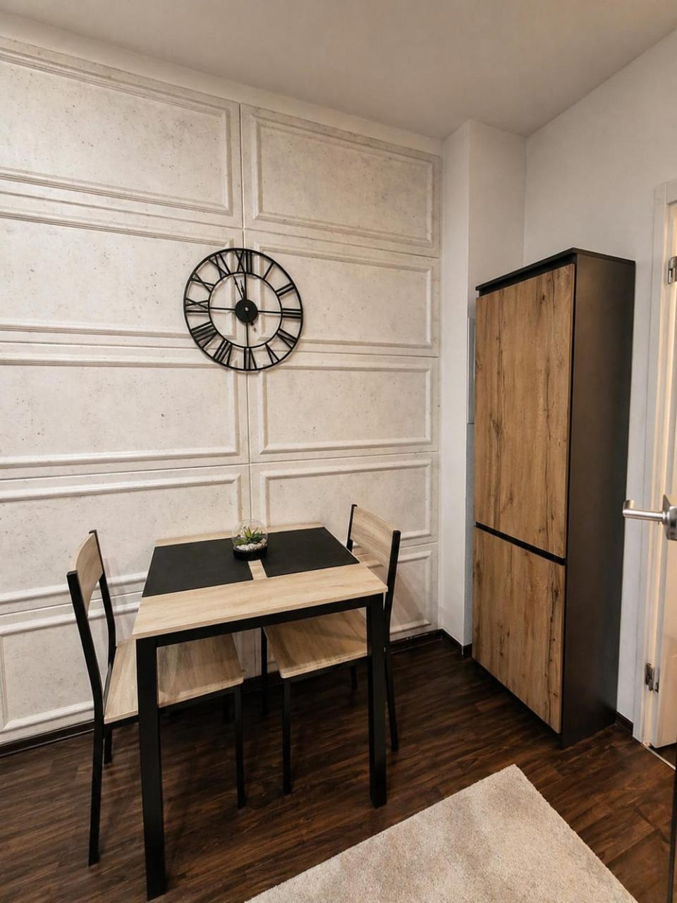 CityNest O5 Black Crown Suite Apartment in Hanover