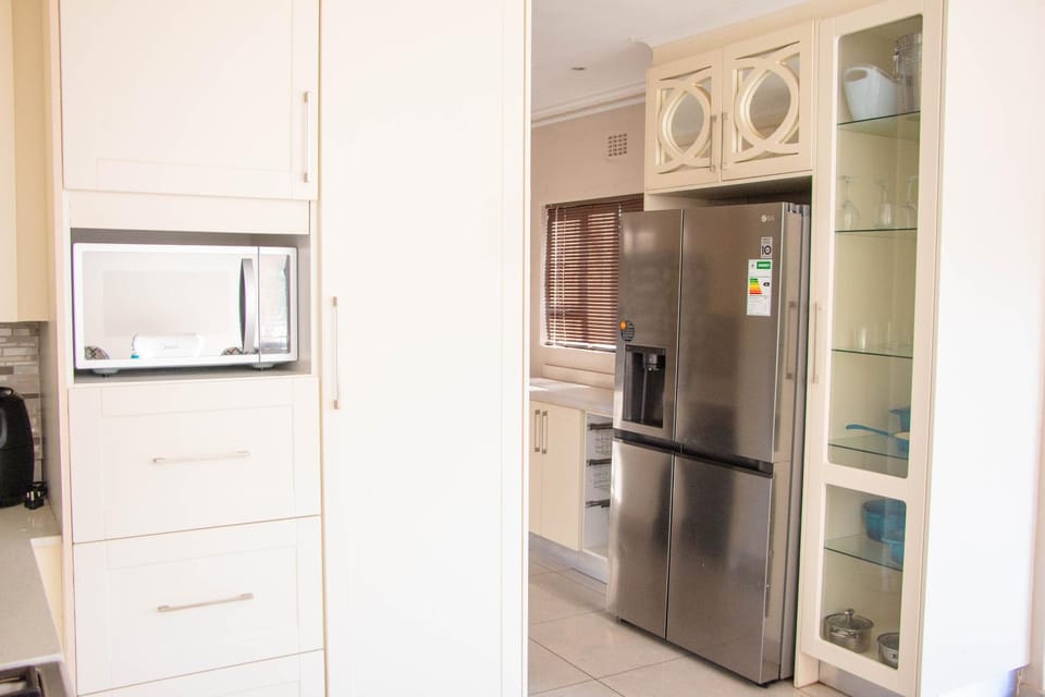 microwave, storage