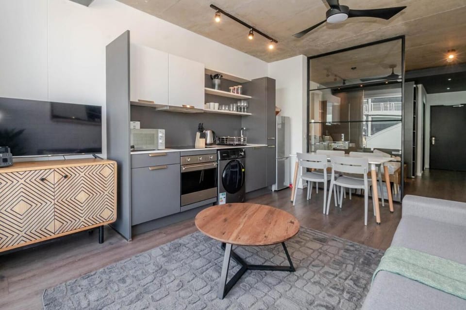Elegant Studio at the WEX Apartment in Cape Town