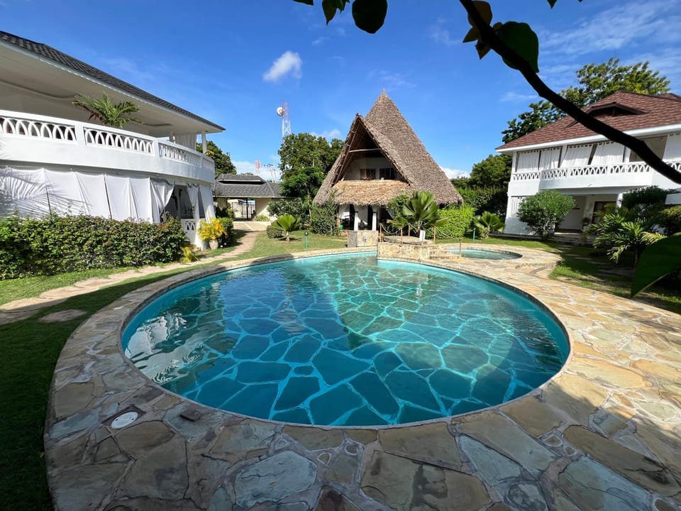 Pool view, Swimming pool
