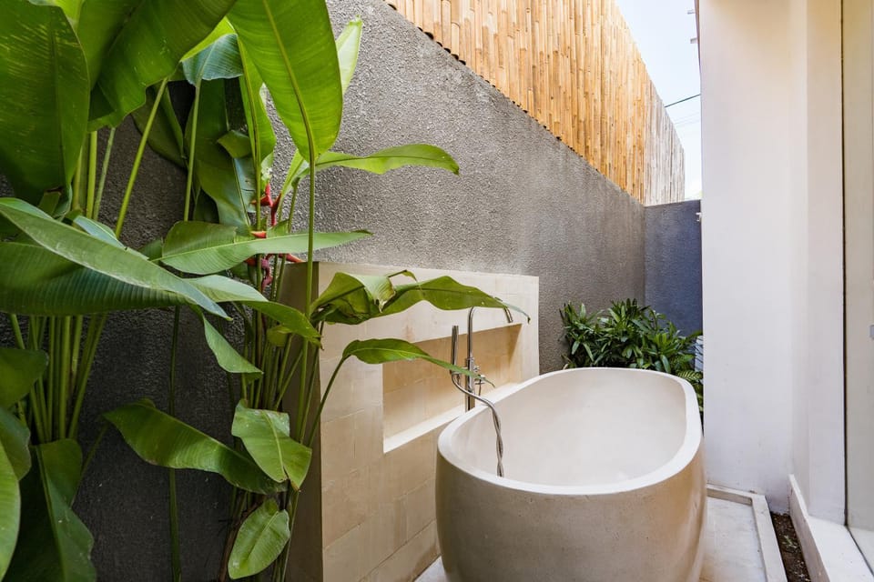 Bathroom, Bath