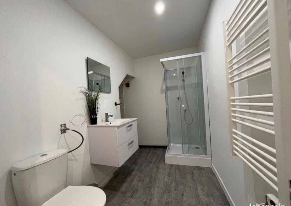 Shower, Toilet, Bathroom