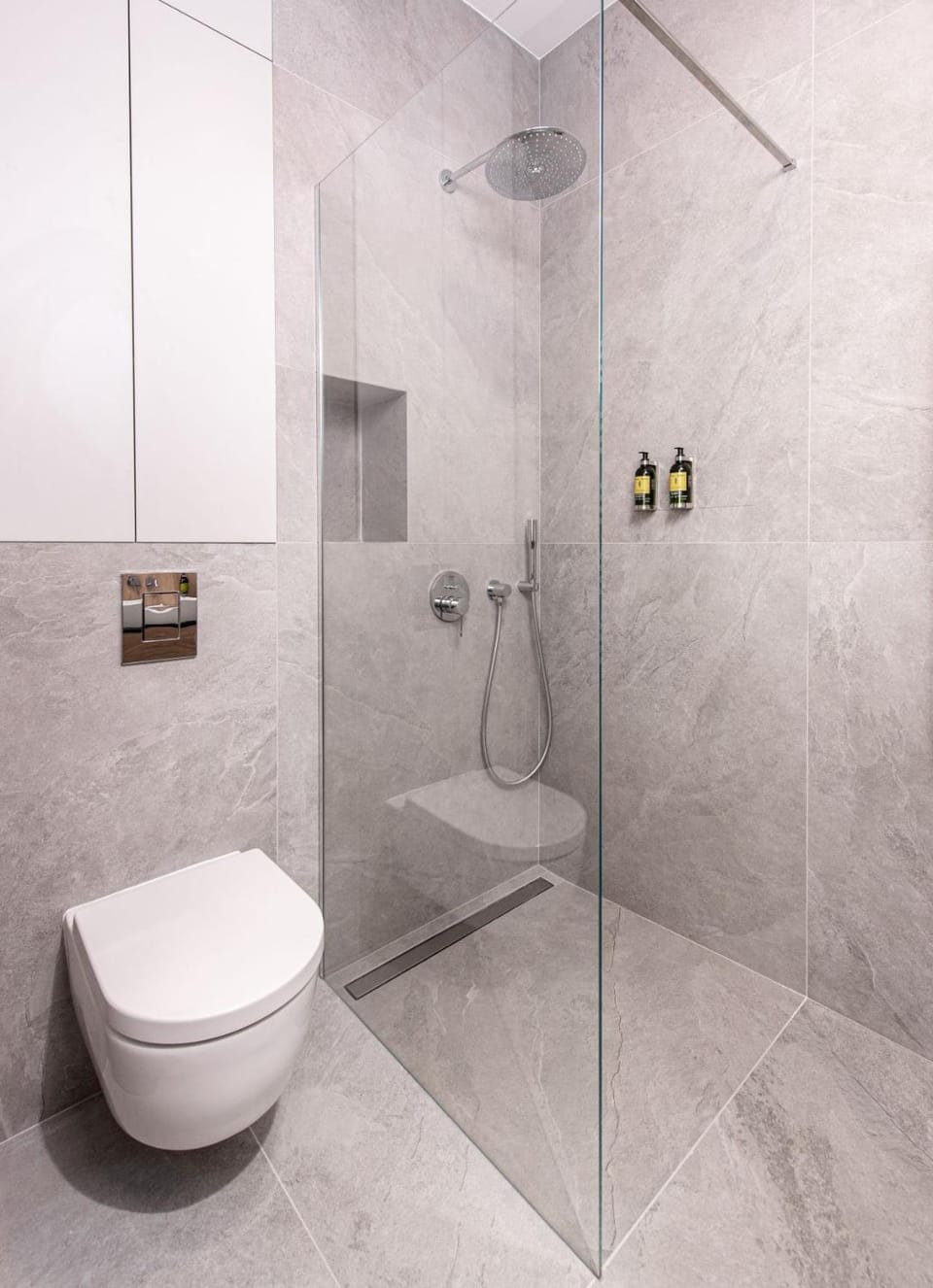 Shower, Toilet, Bathroom