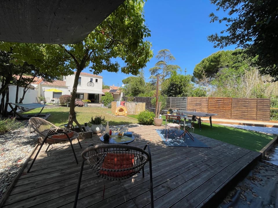Villa plein sud, piscine & pétanque pour 7 personnes Villa in La Grande-Motte