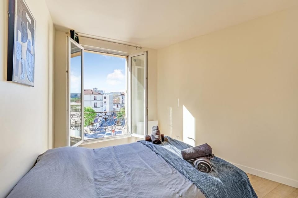 Appartement Suite 32 Apartment in Aubervilliers