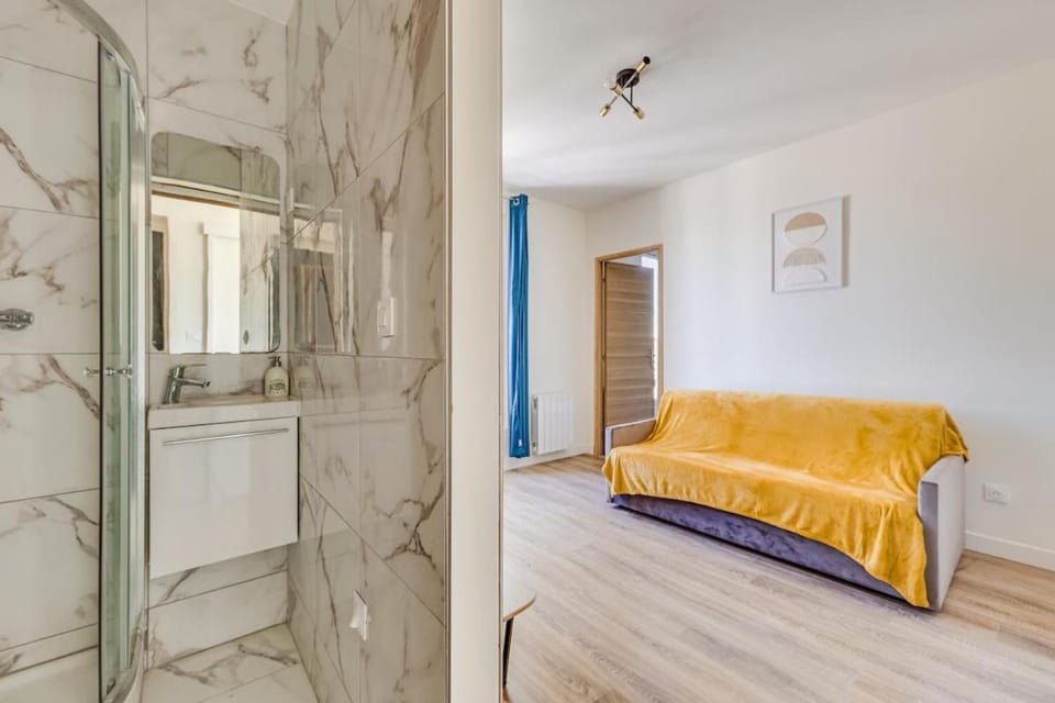 Appartement Suite 31 Apartment in Aubervilliers