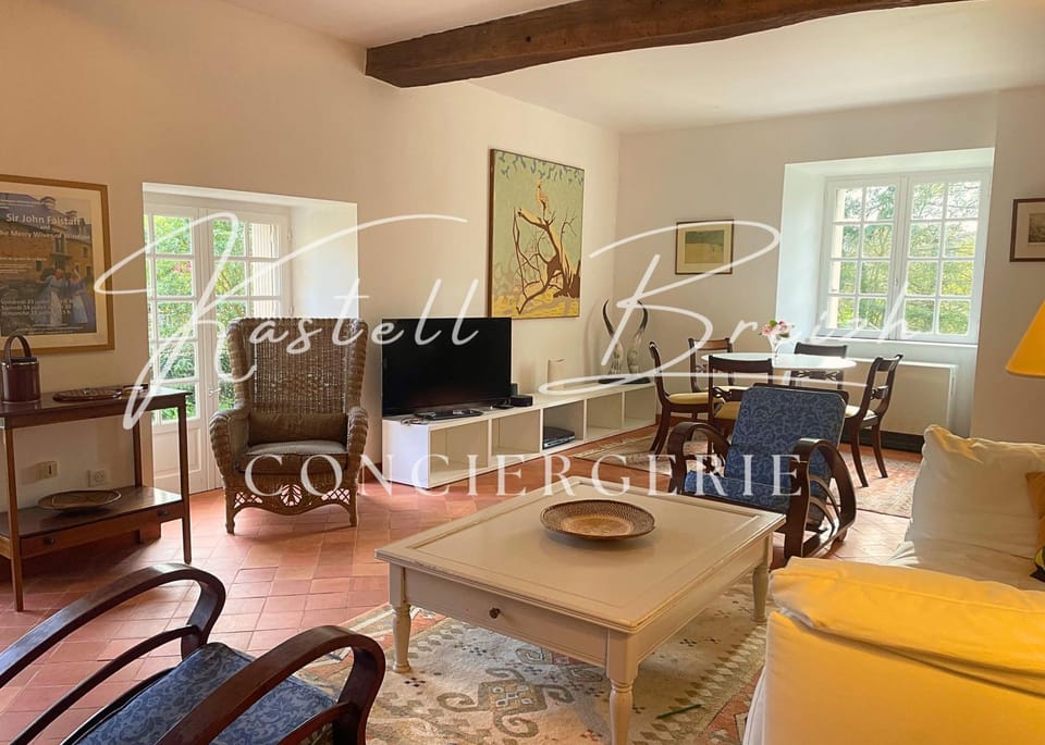 Living room, Seating area