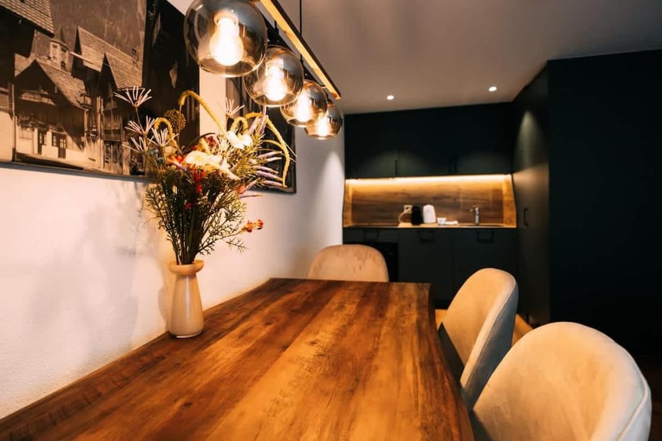 Alpina Four - Charming Apartment Prime Location Apartment in Canton of Bern (Region)