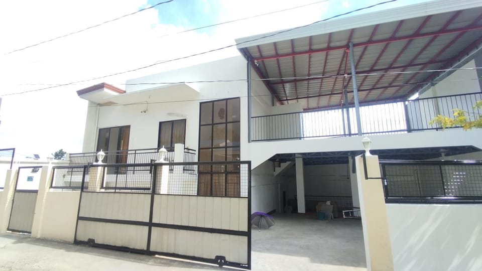 Hiview Transient House Bed and Breakfast in Tagbilaran City