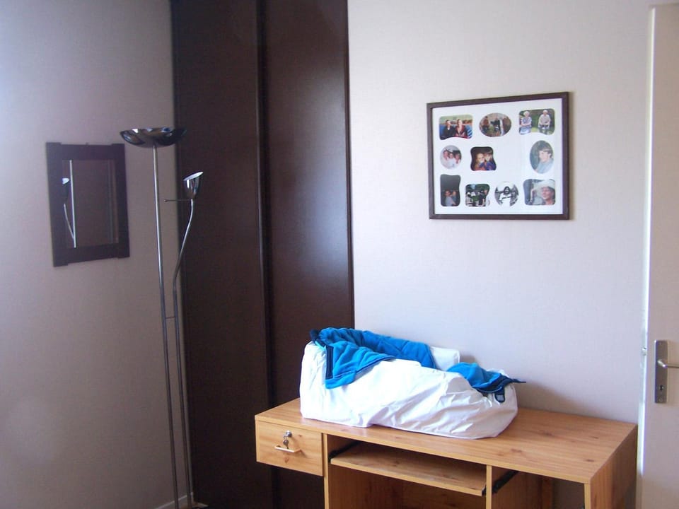Chambre lit simple Vacation rental in Saint-Herblain