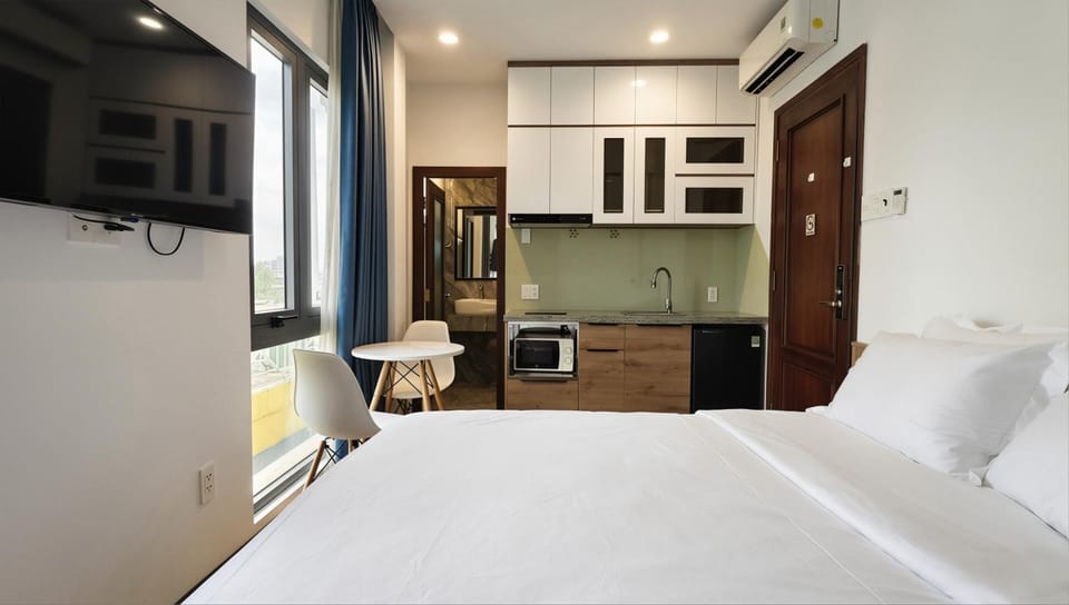 Bed, TV and multimedia, Kitchen or kitchenette, Photo of the whole room, Dining area, minibar