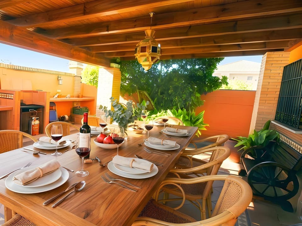 Chalet con piscina privada y amplio jardin SOLO ALQUILAMOS A FAMILIAS Chalet in El Puerto de Santa María
