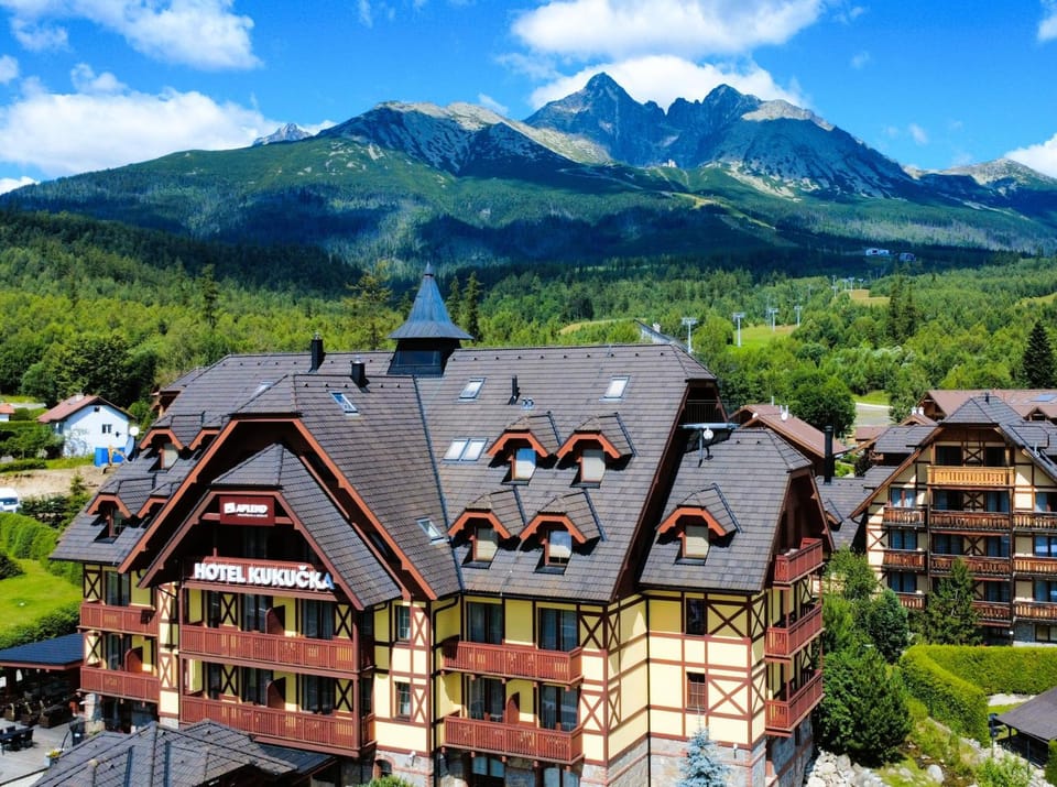 Property building, Natural landscape, Bird's eye view, Mountain view