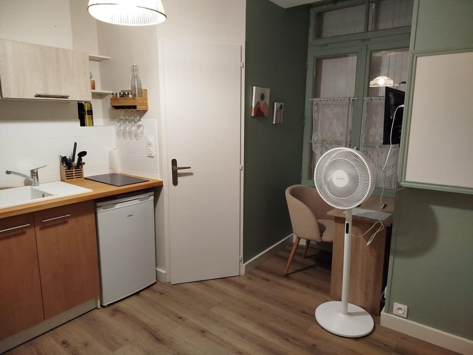 Le Petit Jean Alexandre – Studio centre-ville Apartment in Poitiers