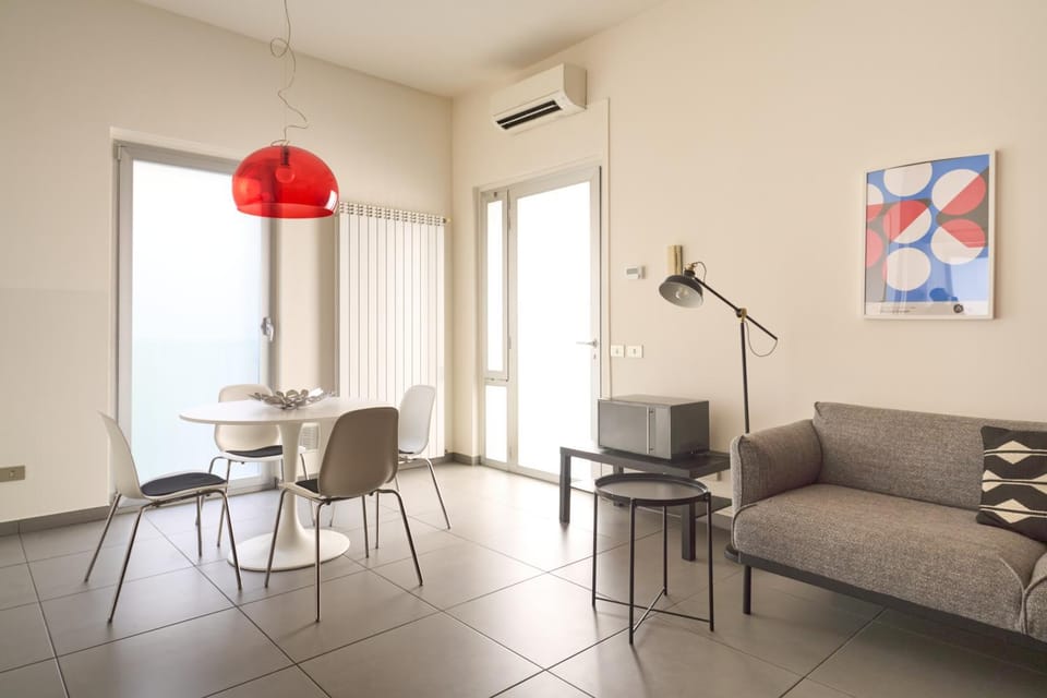 Up to Home - Residenze Milano A20 Apartment in Milan