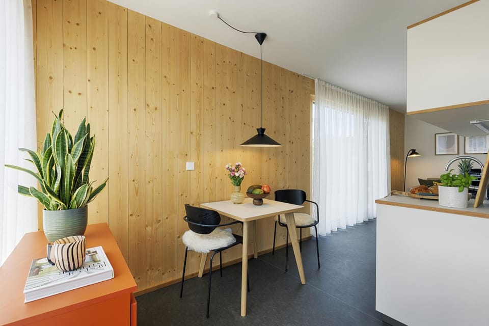 Seating area, Dining area