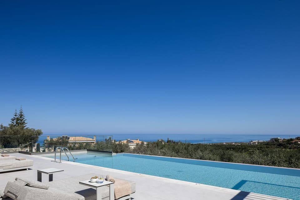 Day, Sea view, Swimming pool, Swimming pool, sunbed