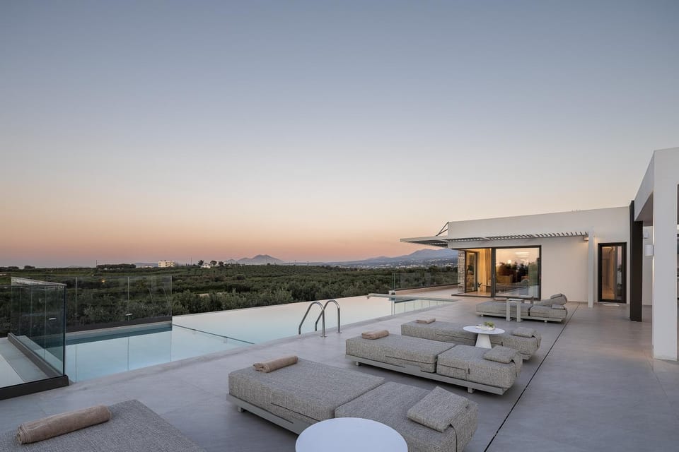 View (from property/room), Swimming pool, sunbed