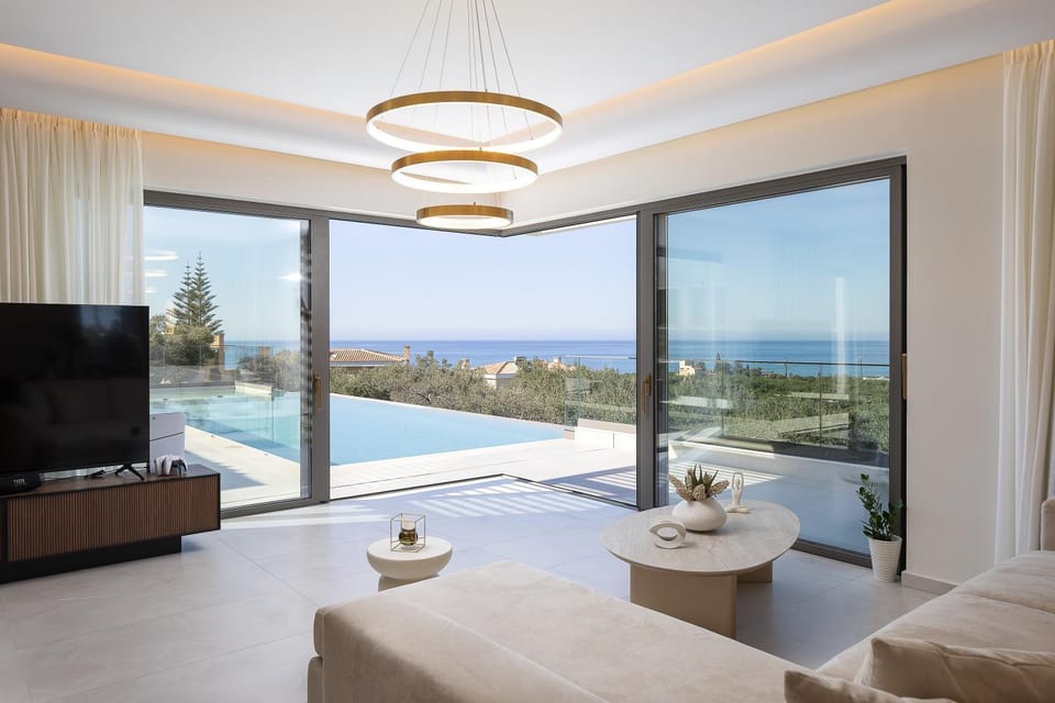 TV and multimedia, Living room, Sea view, Swimming pool