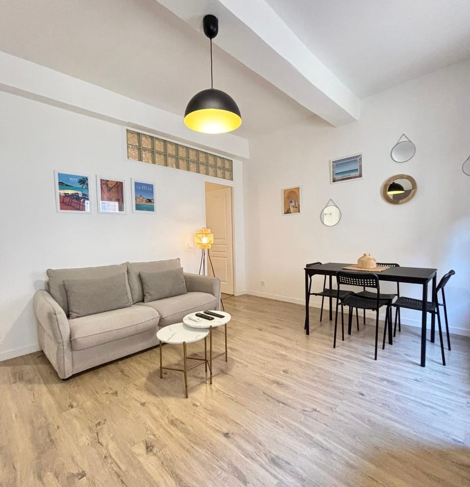 Old town charming separate bedroom apartment - AC Apartment in Nice