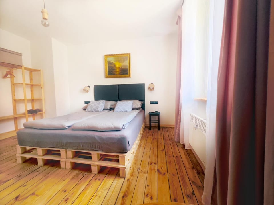 Bed, Other, Bedroom