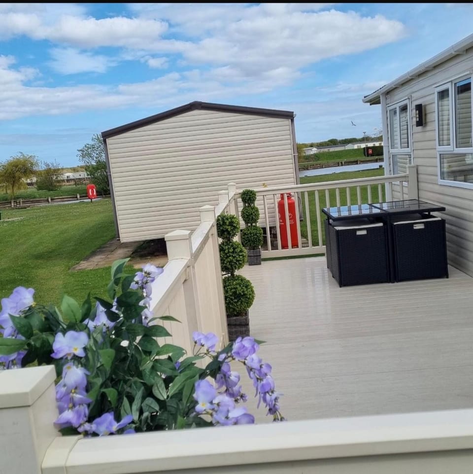 8 berth Ingoldmells Skegness i27 SANTANAVAN 17 Campground/ 
RV Resort in Ingoldmells