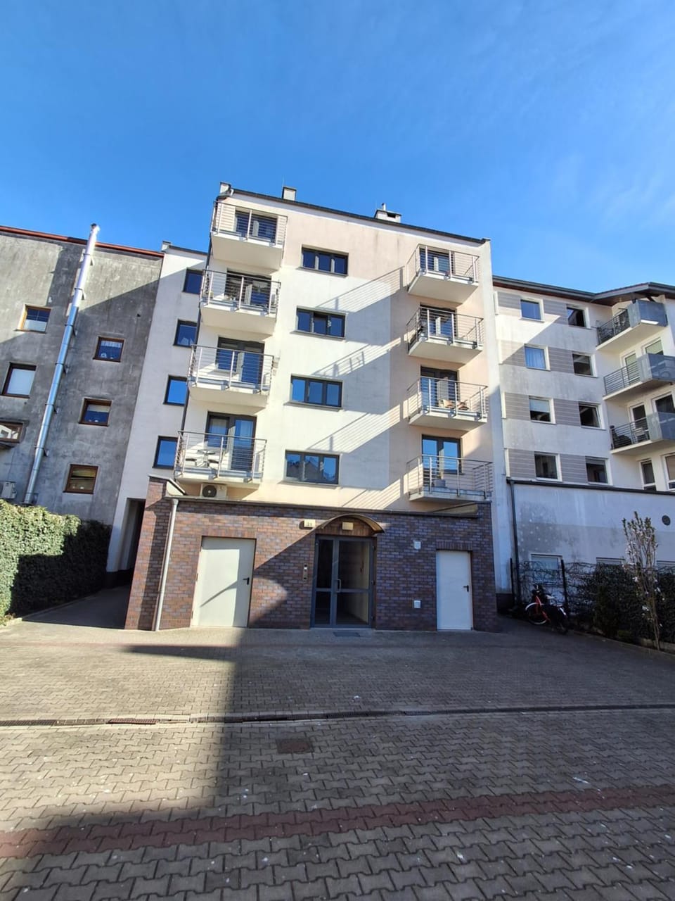 Property building, Day