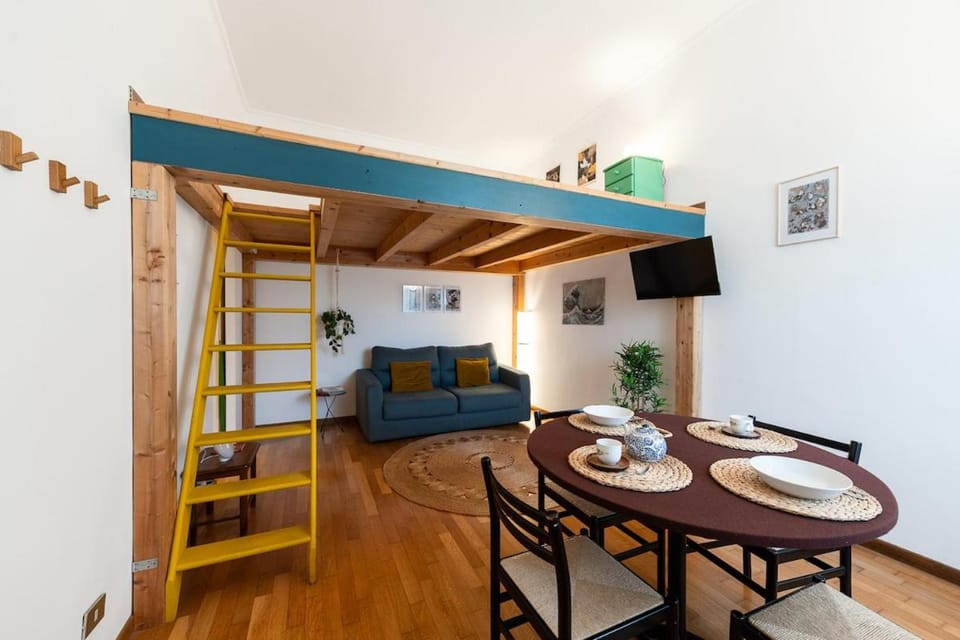 Loft Arimondi - Il soppalco orientale by Hôtea Apartment in Milan