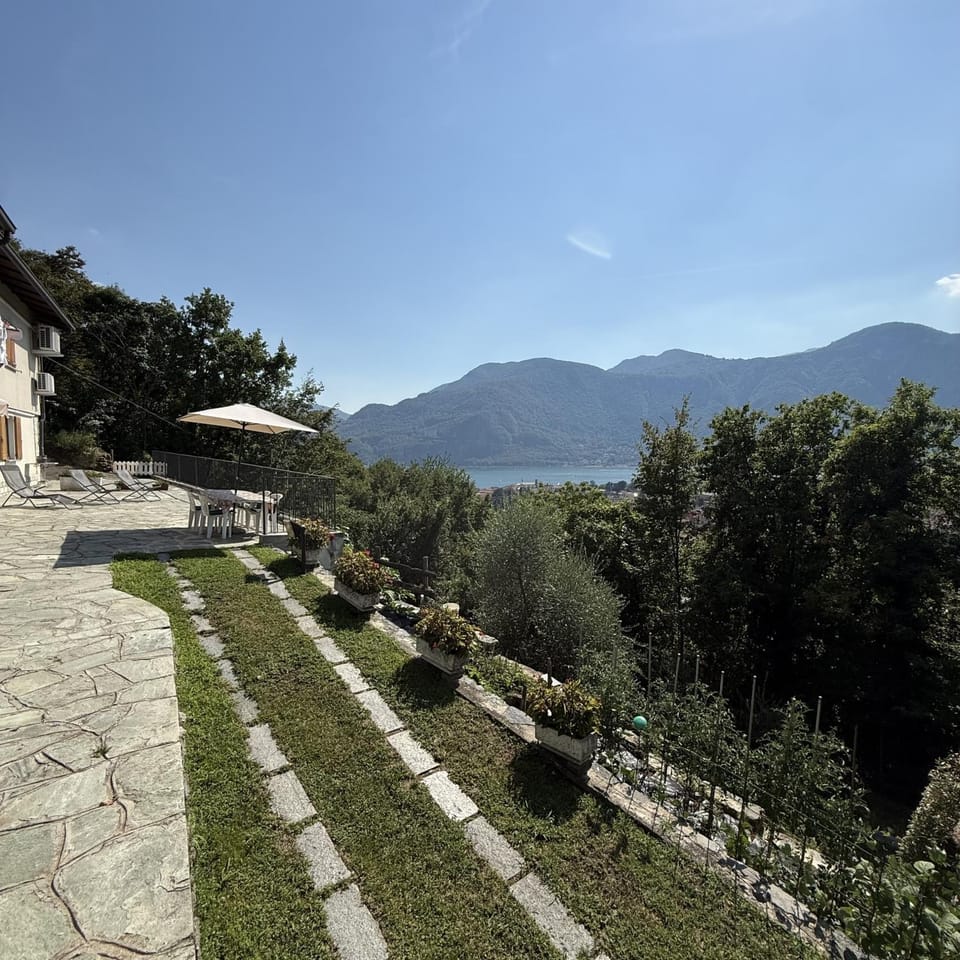 Garden, Garden view, Lake view, Mountain view