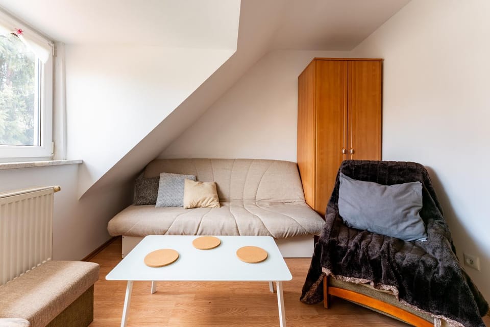 Bed, Living room, Photo of the whole room, Seating area, Bedroom, wardrobe