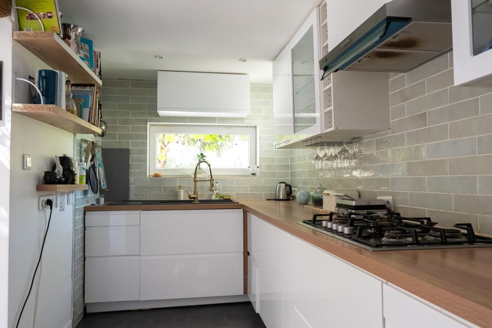 Kitchen or kitchenette, Communal kitchen, kitchen