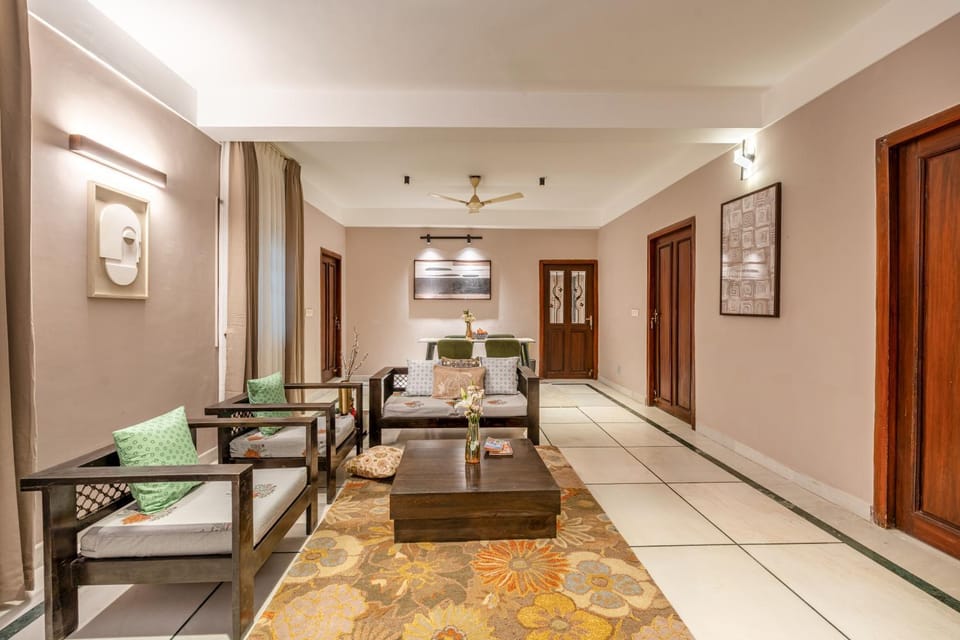 Sliceinn Hibiscus - Defence Colony, Indiranagar Vacation rental in Bengaluru