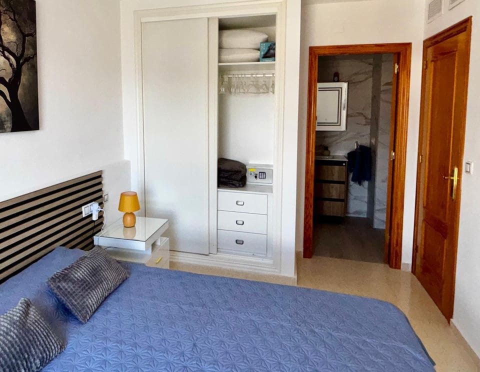 Photo of the whole room, Bedroom, safe, wardrobe