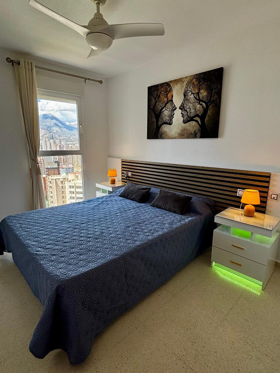 View (from property/room), Photo of the whole room, Bedroom, City view, Sea view