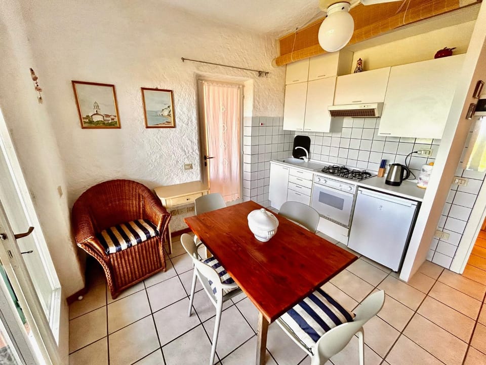 BILO BELVEDERE DESTRO, con giardino, vista mare, posto auto e wifi Apartment in Marche