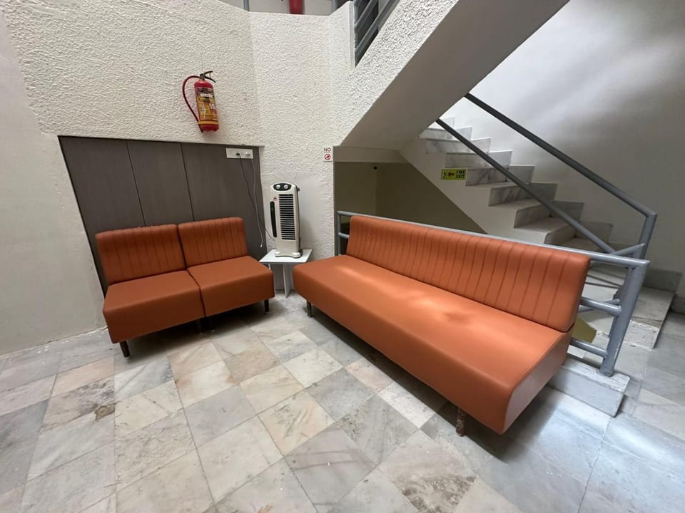 Lobby or reception, Seating area