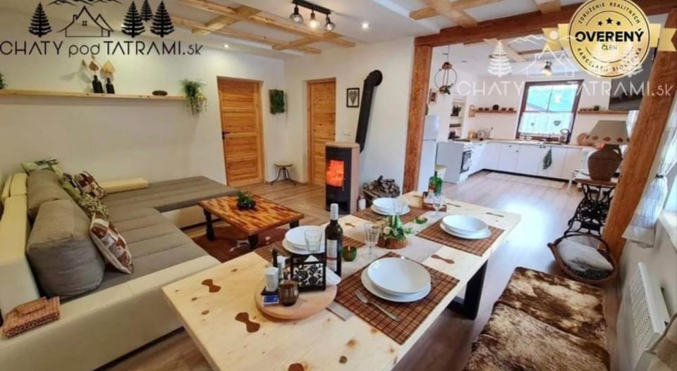 RELAX 118 VÍKENDOVÝ DOM MÝTO PoD ĎUMBIEROM 118 V lete TURISTIKA alebo BICYKEL, v zime LYŽE House in Slovakia