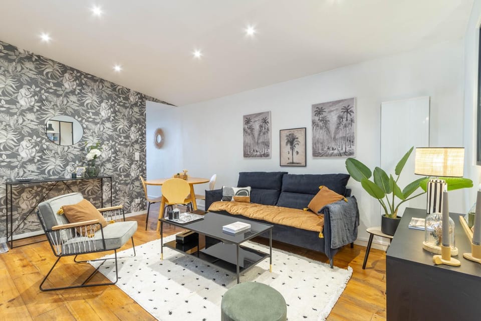 TV and multimedia, Living room, Dining area