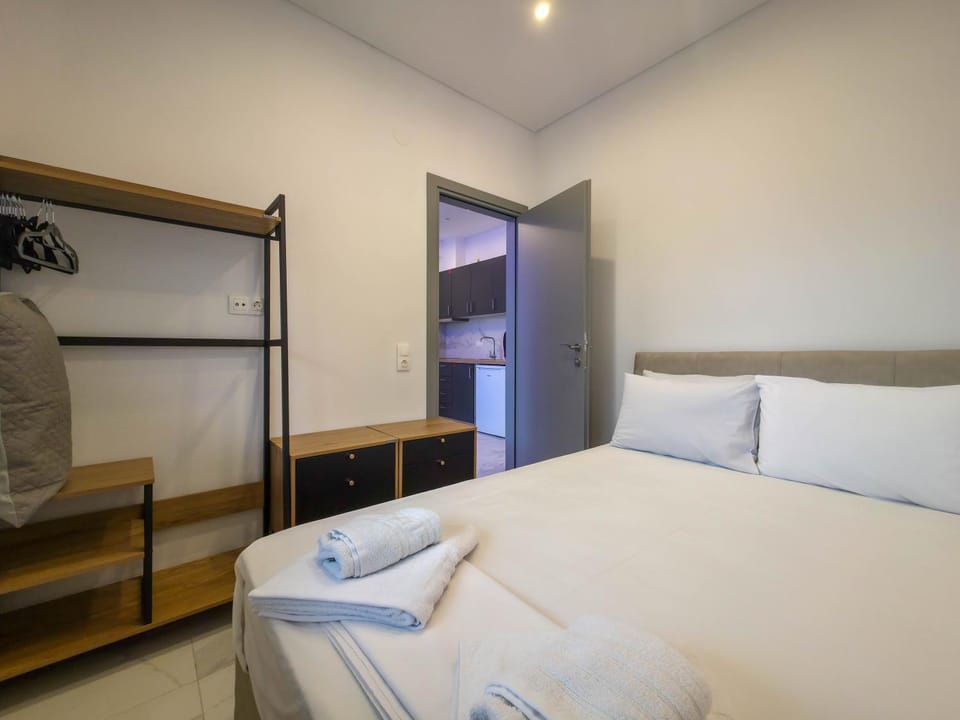 Bed, Photo of the whole room, Bedroom, towels, wardrobe